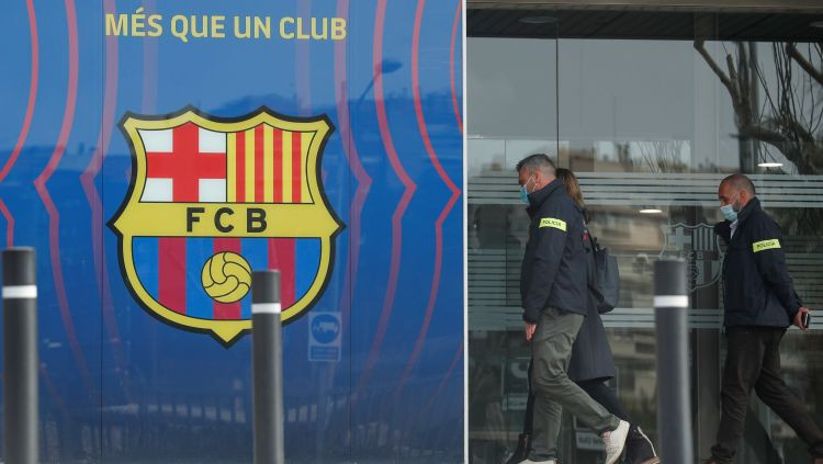 Aizturēts "Barcelona" bijušais prezidents Bartumeu, veikta kratīšana kluba birojā