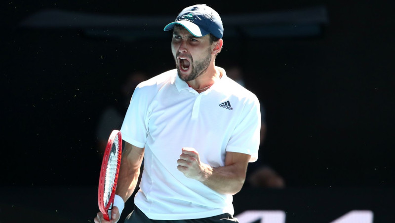 "Australian Open" pusfinālists Karacevs Dubaijā izcīna pirmo ATP titulu
