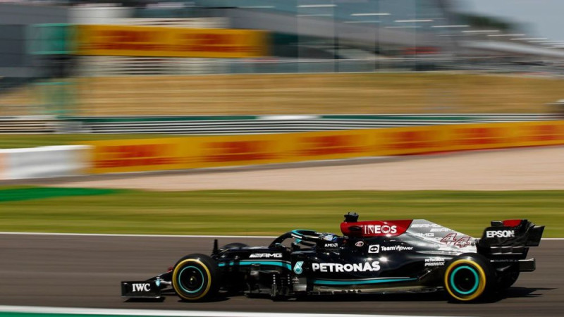 Hamiltons atklāj, kas ir šī gada "Mercedes" formulas galvenā problēma