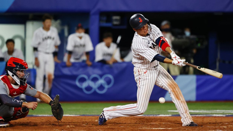 Japānas beisbolisti olimpiskajā grandu duelī papildus īningā pieveic ASV