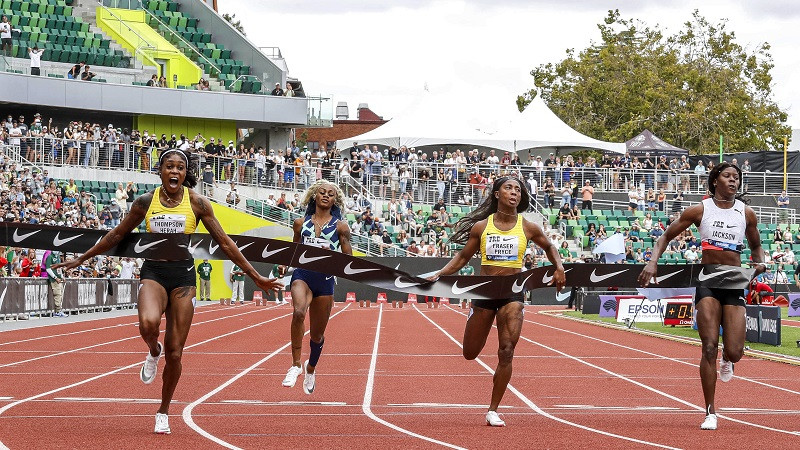 Tompsone-Hēra uzrāda vēsturē otro ātrāko laiku 100 metros