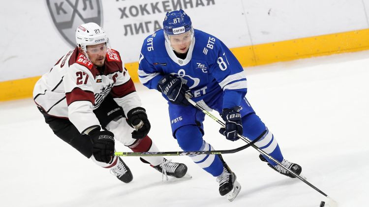Rīgas "Dinamo" uzņems KHL rezultatīvāko spēlētāju Šipačovu