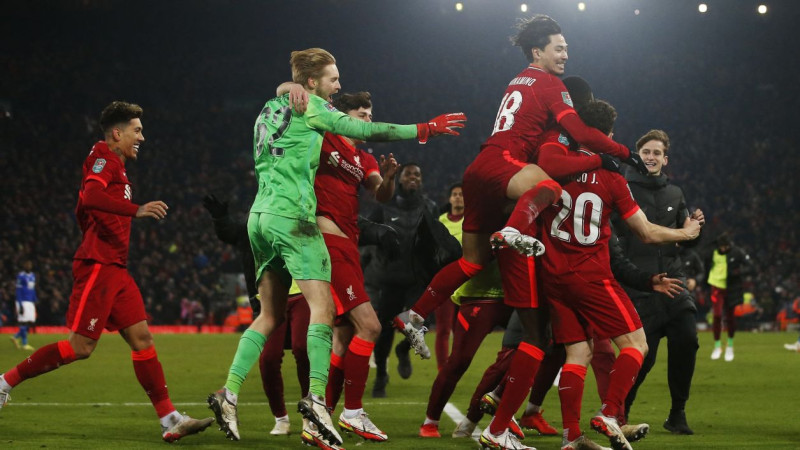 "Liverpool" iespaidīga atspēlēšanās un uzvara Anglijas Līgas kausa trillerī