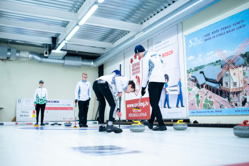 Turcija sagādā Latvijas junioru kērlingistiem otro zaudējumu pasaules čempionātā B divīzijā