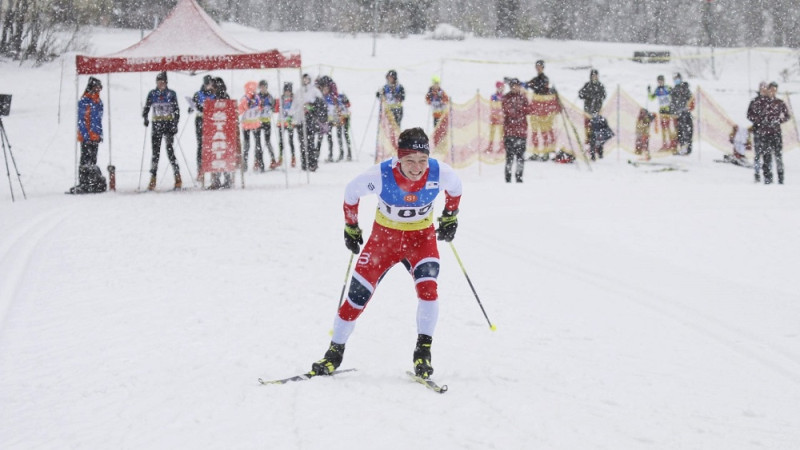 Sācies “S!-Fischer” Ziemas skolēnu čempionāts slēpošanā ar LČ medaļniekiem sastāvā