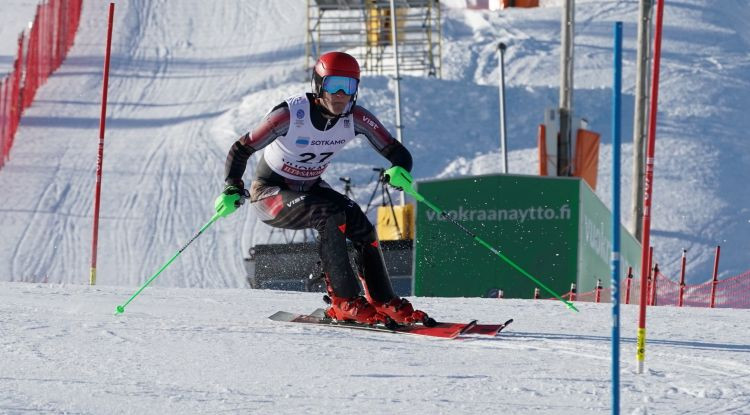 Jaunatnes olimpiādē paralēlajā slalomā Gulbis sasniedz vienu no labākajiem Latvijas rezultātiem