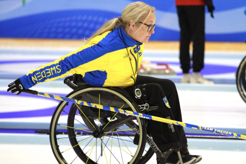 Zviedri kļūst par pirmajiem pasaules čempioniem ratiņkērlingā jauktajiem pāriem