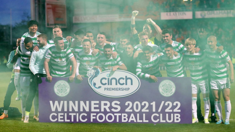 "Celtic" atgūst Skotijas čempiones titulu, "Ajax" 36. reizi triumfē Nīderlandē