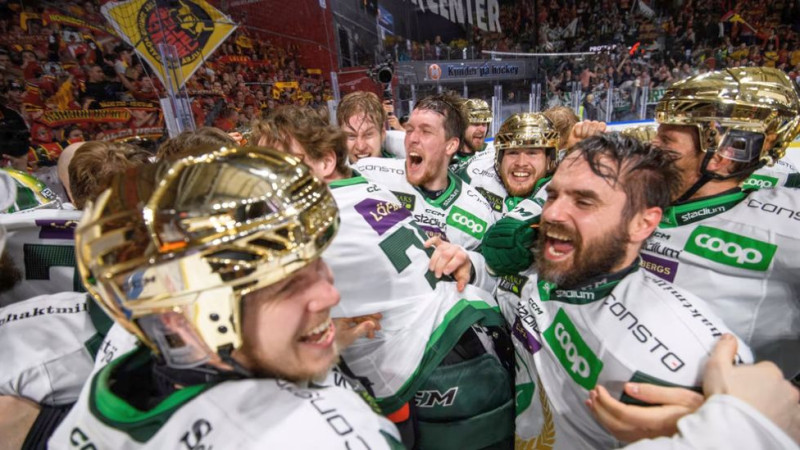 "Färjestad" septītajā finālspēlē izcīna savu desmito Zviedrijas čempiones titulu
