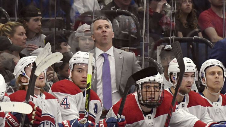 NHL vājākā komanda "Canadiens" apstiprina Senluī par pilnvērtīgu galveno treneri