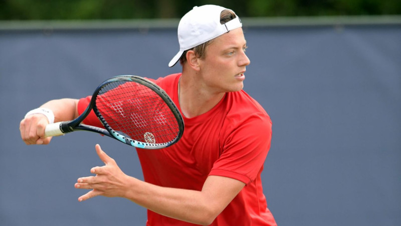 ATP ranga trešā simta tenisists uzveic 14. raketi, panākumi arī Medvedevam un Cicipam