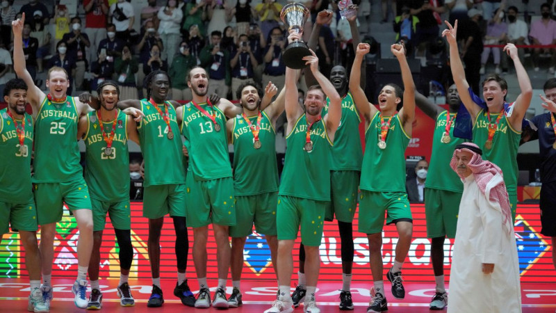 Austrālijas basketbolisti otro reizi pēc kārtas triumfē Āzijas kausa izcīņā
