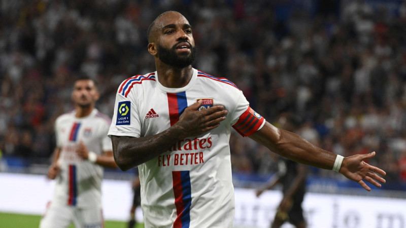 Francijas "Ligue1" sākas ar diviem sarkanajiem plāksteriem un "Lyon" uzvaru