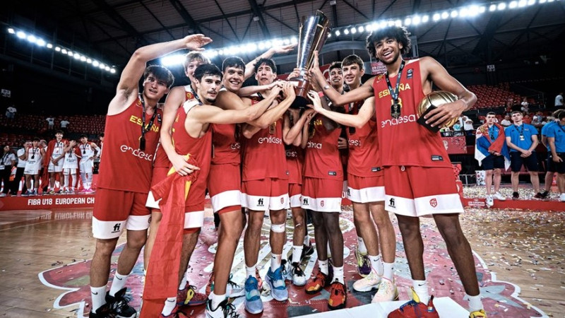 Spānijas basketbolisti otro reizi pēc kārtas triumfē Eiropas U18 meistarsacīkstēs