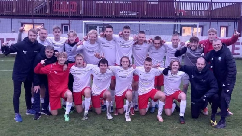 FS "Metta" un Liepājas FS noformē sev Latvijas Jaunatnes futbola čempionāta titulus
