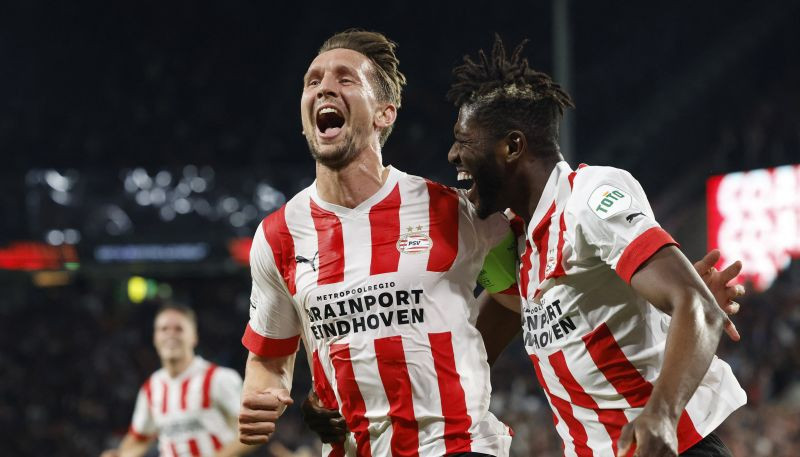 PSV svarīga uzvara pār "Arsenal"; "Rennes" un "Fenerbache" sešu vārtu trilleris