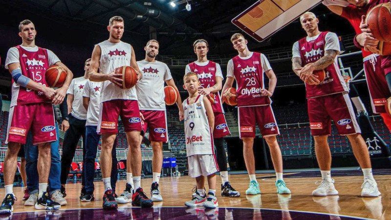 Latvijas izlasei cīņa pret vienu Eirolīgas basketbolistu piesaistījušo Grieķiju