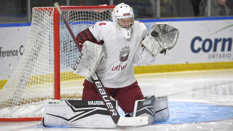 Latvijas U18 hokejisti likvidē divu vārtu deficītu, pārspējot Zviedrijas izlasi