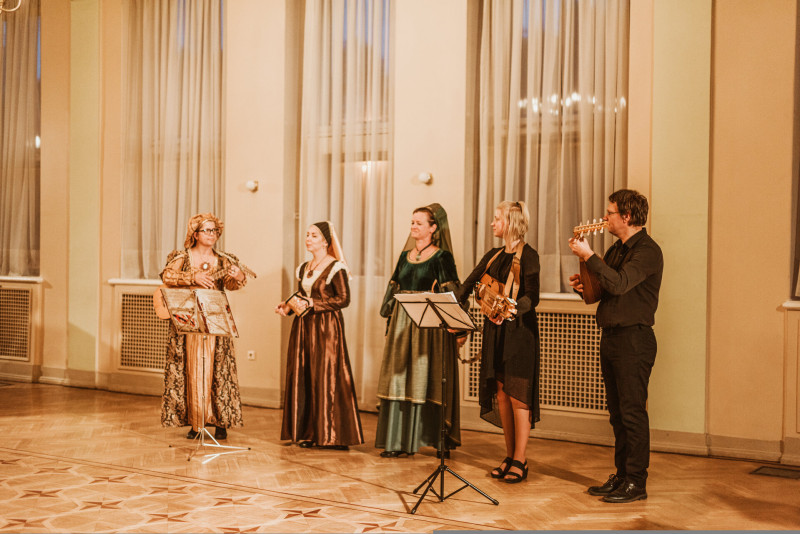 Senās mūzikas ansamblis “Freska” aicina uz 20 gadu jubilejas koncertu
