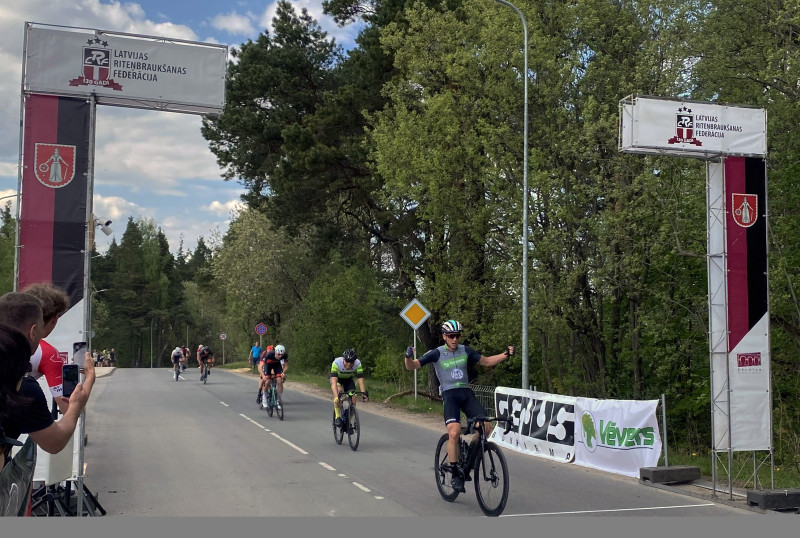 Bogdanovičs triumfē; juniori rāda zobus Baukša piemiņas kausā Kuldīgā