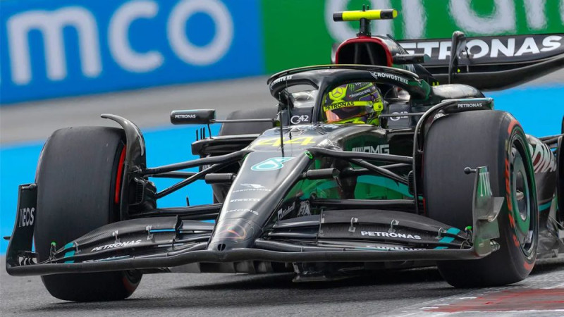 Hamiltons pārsteigts par "Mercedes" vājo sniegumu Austrijas posmā