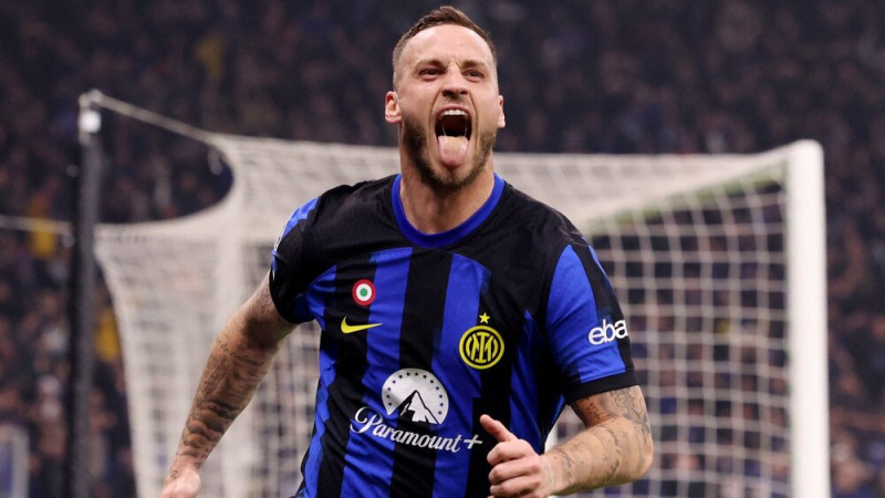 Vicečempione ''Inter'' izmanto ''Atletico'' kļūdu un tiek pie minimālas uzvaras