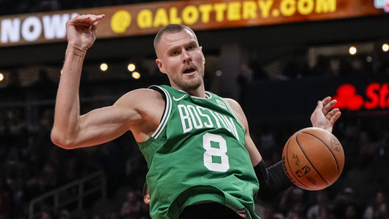 Regulārā turnīra izskaņā Porziņģa ''Celtics'' uzņems Dāvi un ''Hornets''
