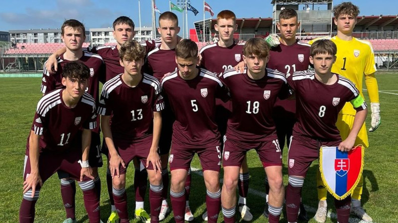 Latvijas U-17 futbolisti UEFA Attīstības turnīru pabeidz ar neizšķirtu pret slovākiem