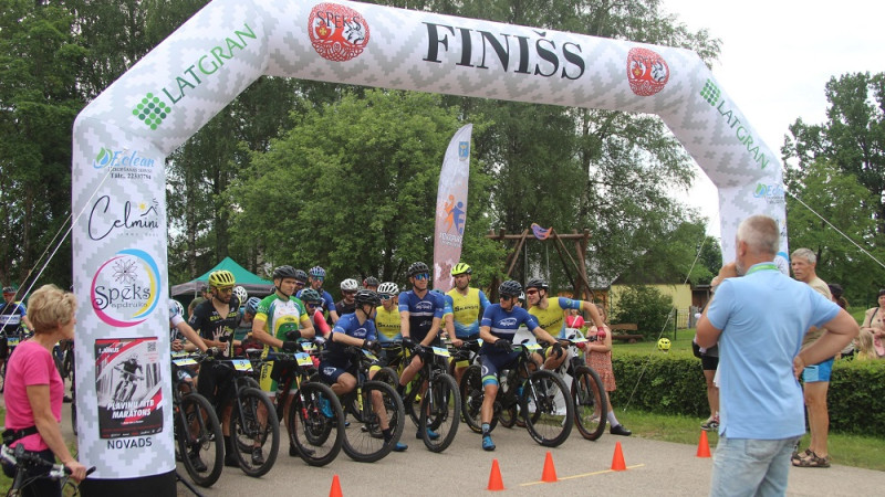 Ar spēcīgu un titulētu braucēju dalību atjaunots tehniski interesantais Pļaviņu MTB maratons