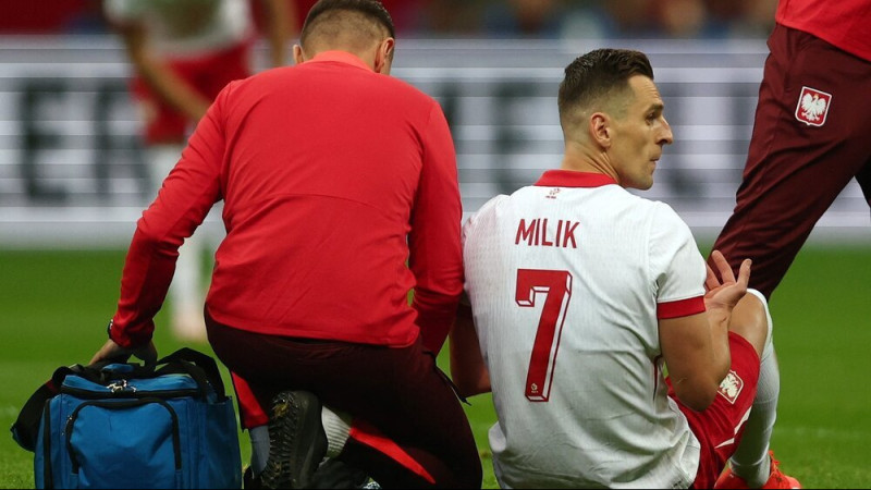 Uzbrucējs Miliks savainojuma dēļ nevarēs palīdzēt Polijai Eiropas čempionātā