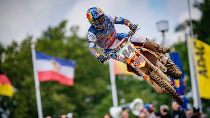 MXGP braucējs Van de Mūsdijks atrod jau trešo komandu šosezon