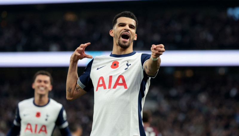 Solanke un "Tottenham" nežēlo Emeriju, dzimšanas dienā sagādājot viņam neveiksmi