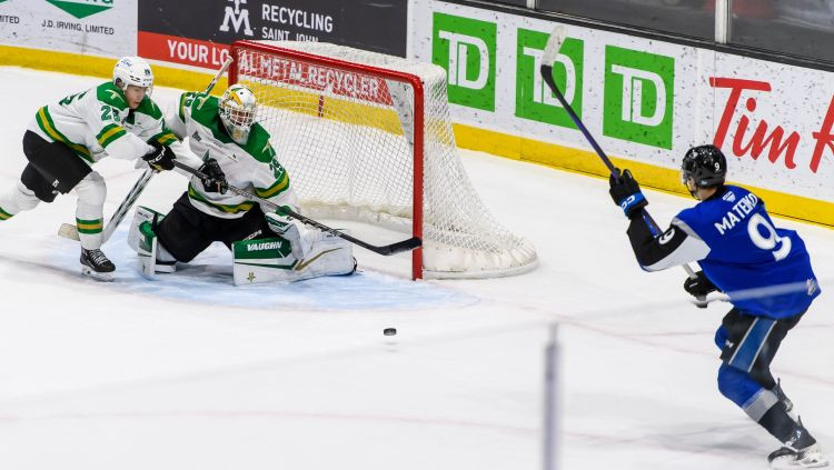 Snaiperis Mateiko turpina uguņot sezonas sākumā un iemet divus vārtus QMJHL līderei