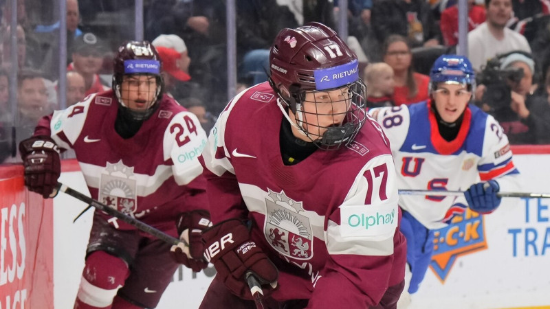 16 gadnieki USHL: Bērzkalns ripu ievirza vārtos, Olivers Mūrnieks piespēlē