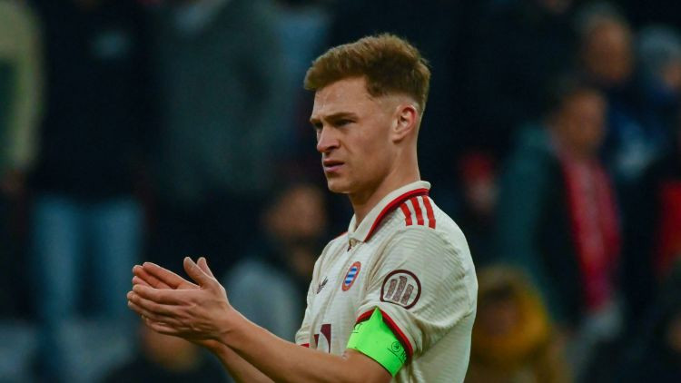 Minhenes "Bayern" ilgdzīvotājs Kimmihs tomēr vienojas par jaunu līgumu un klubu nemainīs