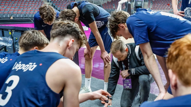 Vairis Pusaudzis un Liepājas puiši pirmo reizi uzvar LJBL U16 čempionātā