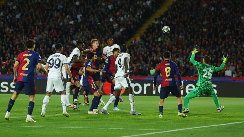 Rezultatīvā superfutbolā ''Barcelona'' un ''Inter'' uzvarētāja noskaidrošanu atliek uz atbildes maču