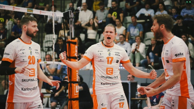 Jansonam Čehijas volejbola čempionāta sudraba medaļa