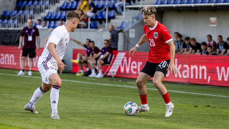 Latvijas U21 futbolisti Austrijā vienīgo bumbu ielaiž cīņas noslēgumā