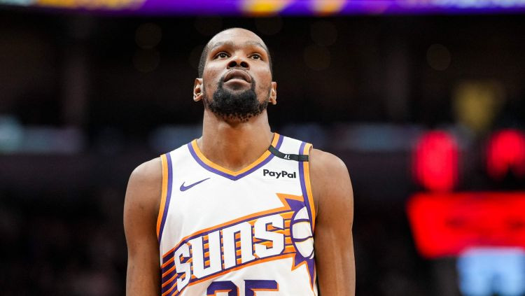 Durents atgriežas Teksasā: ''Suns'' turpina pārbūvi un tiek pie vairākām drafta izvēlēm