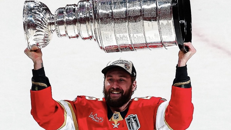 NHL plāno mainīt regulārās sezonas garumu, pieliekot divas spēles