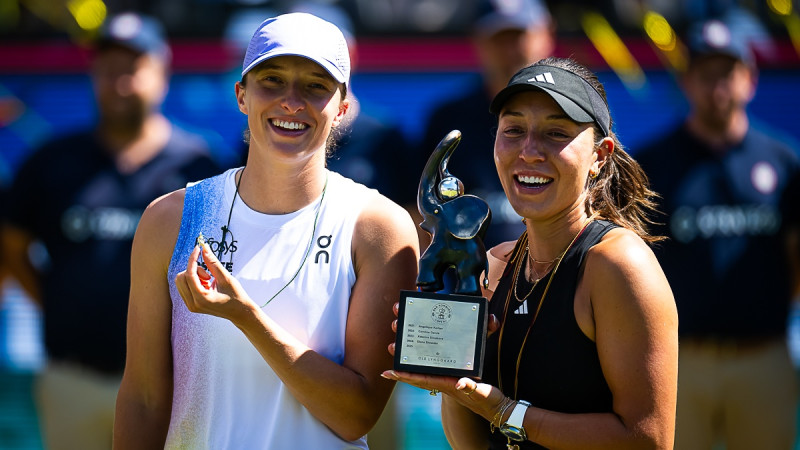 Pegula pārspēj Švjonteku un izcīna devīto WTA titulu, Īstbornā triumfē Džointa