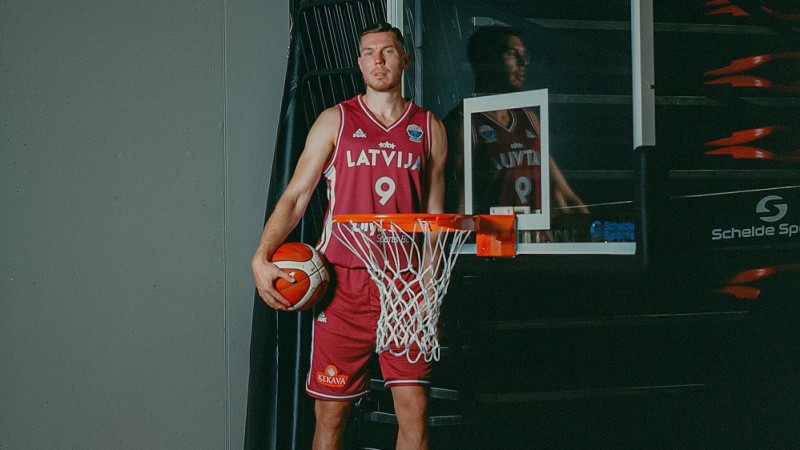 Dairis Bertāns apsteidz Bagatski un Janičenoku "EuroBasket" gūtajos punktos