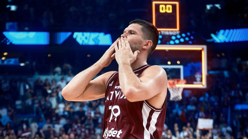 Jokiča brigāde izslēdz čehus, Latvija iesoļo izslēgšanas spēlēs