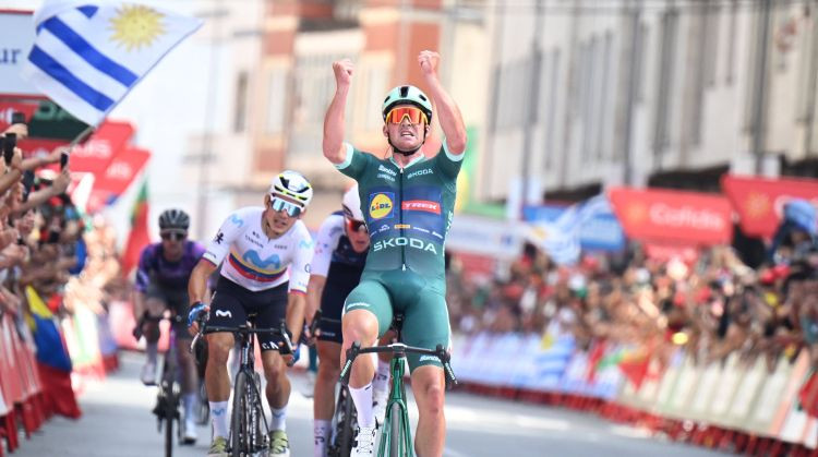 Spānijas tūrē saimnieko dāņu riteņbraucēji