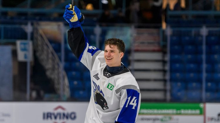 Oliveram Mūrniekam pirmie vārti QMJHL, latvieši piedalās AHL pārbaudes spēlēs