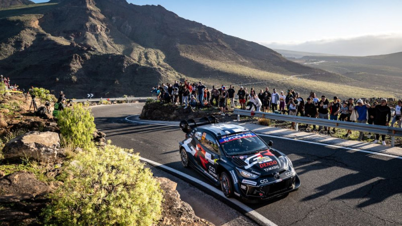Rovanpera cer uz asfalta rallijiem
