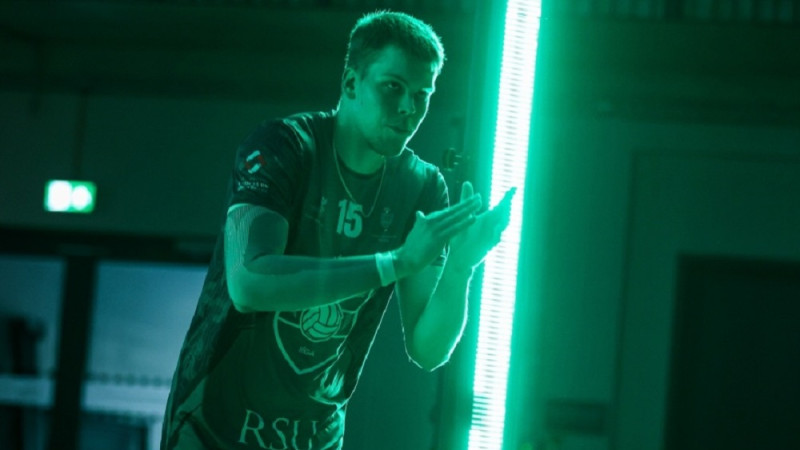 Dzenim astoņi punkti ar bloku Itālijas volejbola B līgas mačā, rezultatīvs Egleskalns Grieķijā