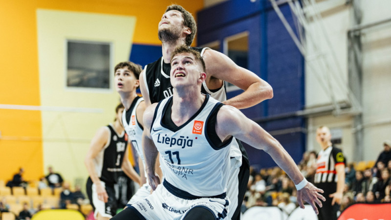 Novickis demonstrē pārspēku zem groza, "VEF Rīga" uzvar "Liepāju"