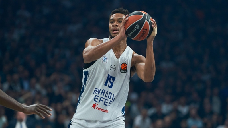 Eirolīgas sezonu vāji sākusī ''Anadolu Efes'' uz ilgāku laiku paliek bez viena no perimetra līderiem